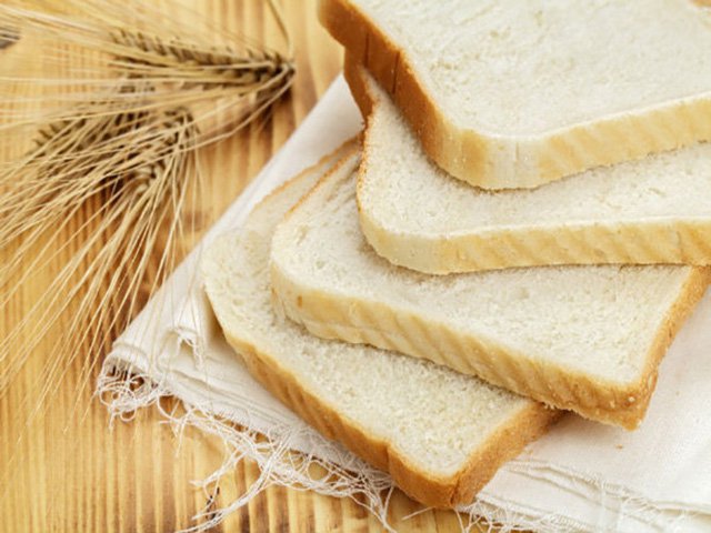 Ăn quá nhiều bánh mì trắng có khiến tăng mỡ bụng?