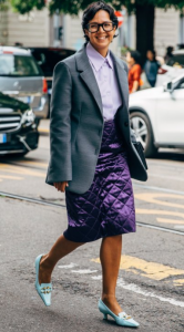 Với người thích mặc đầm hay chân váy lụa mềm mại, đôi loafer chất liệu da mềm, gam màu trung tính sẽ phù hợp. PHOTO: Lanvin/ Xuân Hè 2020.