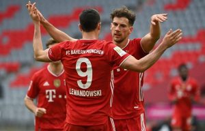 Robert Lewandowski tiếp tục nổ súng; Bayern Munich bay cao trên BXH