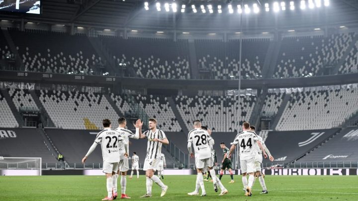 Pirlo lên tiếng về phong độ của các cầu thủ, Juventus giữ chân CR7